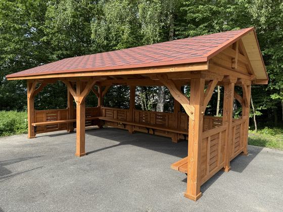 Altana biesiadna drewniana, AB015, wymiar 3,5x7m, kolor teak, pokrycie gont czerwony, dach 2S, barierka B06, realizacja Ciesielnia, zdjęcie 1