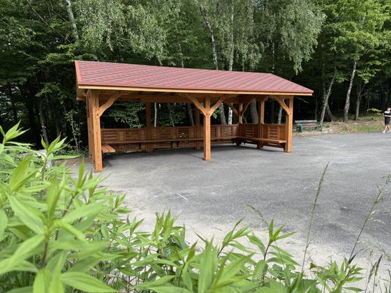 Altana biesiadna drewniana, AB015, wymiar 3,5x7m, kolor teak, pokrycie gont czerwony, dach 2S, barierka B06, realizacja Ciesielnia, zdjęcie 5