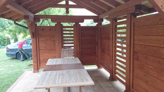 Altana drewniana wolnostojąca, AW004, wymiar 3x5m, kolor teak, pokrycie gont czerwony, dach 2S, barierka B06, realizacja Ciesielnia, zdjęcie 8