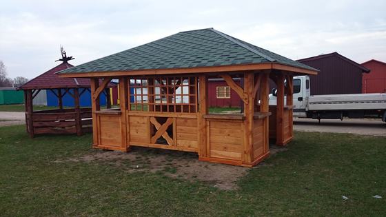 Altana drewniana wolnostojąca, AW016, wymiar 4x5m, kolor teak, pokrycie gont zielony, dach 4S, barierka B03, realizacja Ciesielnia, zdjęcie 2