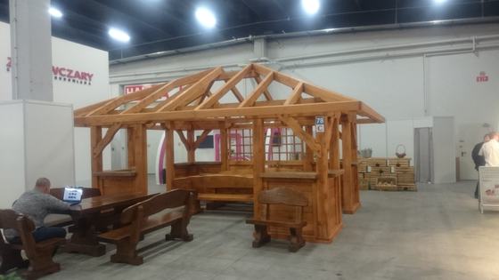 Altana drewniana wolnostojąca, AW016, wymiar 4x5m, kolor teak, pokrycie gont zielony, dach 4S, barierka B03, realizacja Ciesielnia, zdjęcie 8