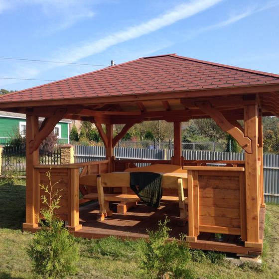 Altana drewniana wolnostojąca, AW019, wymiar 3x4m, kolor teak, pokrycie gont czerwony, dach 4S, barierka B03, realizacja Ciesielnia, zdjęcie 1