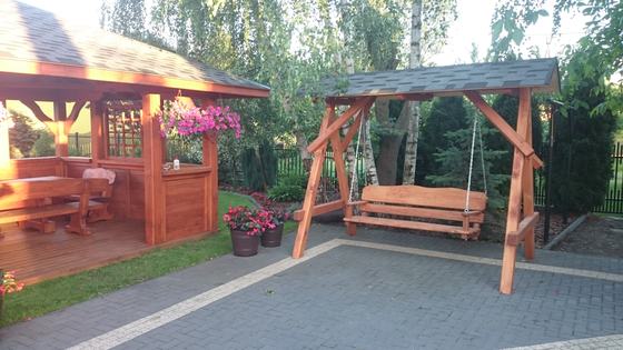 Altana drewniana wolnostojąca, AW022, wymiar 4x5m, kolor teak, pokrycie gont szary, dach 4S, barierka B02, realizacja Ciesielnia, zdjęcie 2