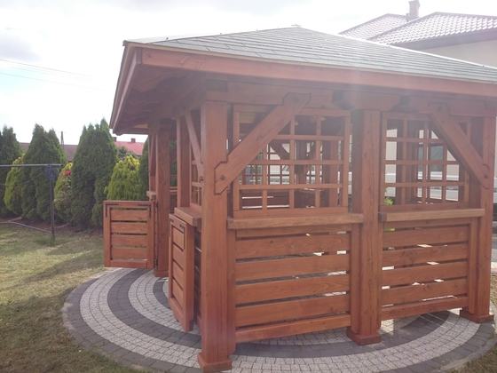 Altana drewniana wolnostojąca, AW024, wymiar 3x4m, kolor teak, pokrycie gont zielony, dach 4S, barierka B01, realizacja Ciesielnia, zdjęcie 4