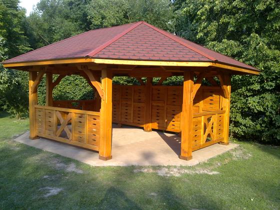 Altana drewniana wolnostojąca, AW026, wymiar 3,8x5m, kolor teak, pokrycie gont czerwony, dach WS, barierka B04, realizacja Ciesielnia, zdjęcie 1