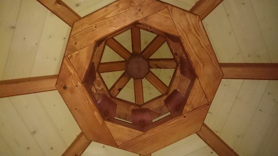 Altana drewniana wolnostojąca, AW036, wymiar 6,2m, kolor teak, pokrycie gont szary, dach WS, barierka B01, realizacja Ciesielnia, zdjęcie 9
