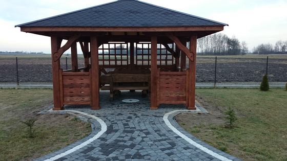 Altana drewniana wolnostojąca, AW038, wymiar 3x4m, kolor palisander, pokrycie gont czarny, dach 4S, barierka B04, realizacja Ciesielnia, zdjęcie 4