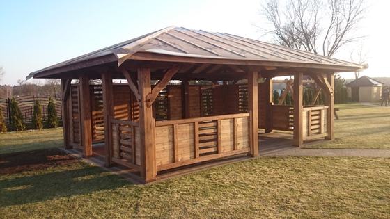 Altana drewniana wolnostojąca, AW040, wymiar 5x7m, kolor orzech, dach 4S, barierka B06, realizacja Ciesielnia, zdjęcie 13