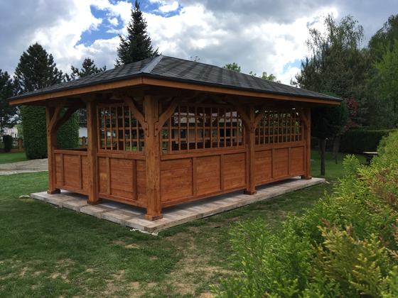 Altana drewniana wolnostojąca, AW050, wymiar 4x6m, kolor teak, pokrycie gont szary, dach 4S, barierka B02, realizacja Ciesielnia, zdjęcie 9