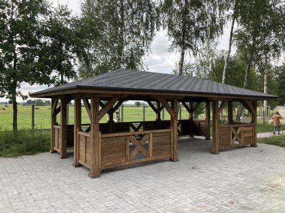 Altana drewniana wolnostojąca, AW059, wymiar 4x8m, kolor palisander, pokrycie gont czarny, dach 4S, barierka B03, realizacja Ciesielnia, zdjęcie 2