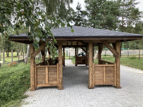 Altana drewniana wolnostojąca, AW059, wymiar 4x8m, kolor palisander, pokrycie gont czarny, dach 4S, barierka B03, realizacja Ciesielnia, zdjęcie 4