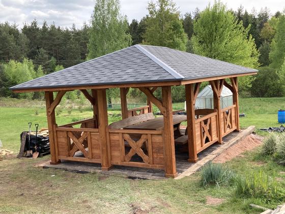 Altana drewniana wolnostojąca, AW061, wymiar 4x6m, kolor teak, pokrycie gont szary, dach 4S, barierka B03, realizacja Ciesielnia, zdjęcie 6