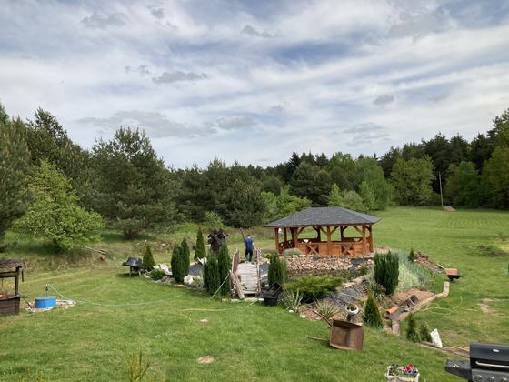 Altana drewniana wolnostojąca, AW061, wymiar 4x6m, kolor teak, pokrycie gont szary, dach 4S, barierka B03, realizacja Ciesielnia, zdjęcie 9