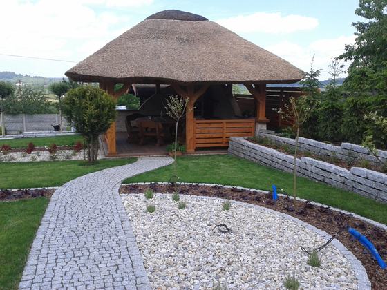Altana drewniana z grillem, AG001, wymiar 5x7m, kolor pinia, pokrycie trzcina, dach 4S, barierka B01, realizacja Ciesielnia, zdjęcie 6