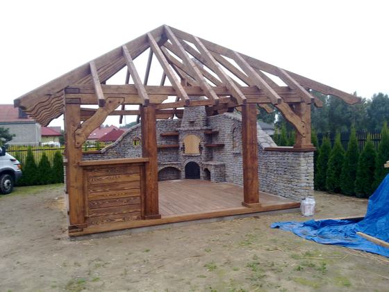 Altana drewniana z grillem, AG003, wymiar 5x7m, kolor orzech, pokrycie trzcina, dach 4S, barierka B02, realizacja Ciesielnia, zdjęcie 8