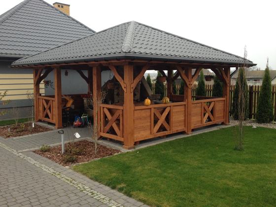 Altana drewniana z grillem, AG006, wymiar 5,4x6,2m, kolor teak, pokrycie blacha, dach 4S, barierka B03, realizacja Ciesielnia, zdjęcie 2
