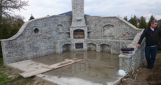 Altana drewniana z grillem, AG010, wymiar 5x6m, kolor orzech, pokrycie trzcina, dach 4S, barierka B01, realizacja Ciesielnia, zdjęcie 8