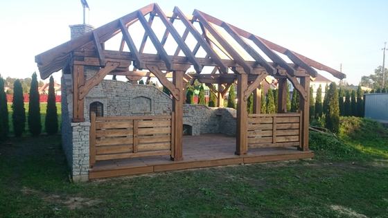 Altana drewniana z grillem, AG010, wymiar 5x6m, kolor orzech, pokrycie trzcina, dach 4S, barierka B01, realizacja Ciesielnia, zdjęcie 12