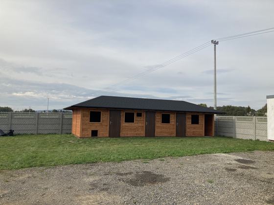 Drewutnia lub konstrukcja użytkowa z drewna, DU003, wymiar 4x12m, kolor teak, pokrycie gont czarny, dach 4S, ściany pelne sciany, realizacja Ciesielnia, zdjęcie 8