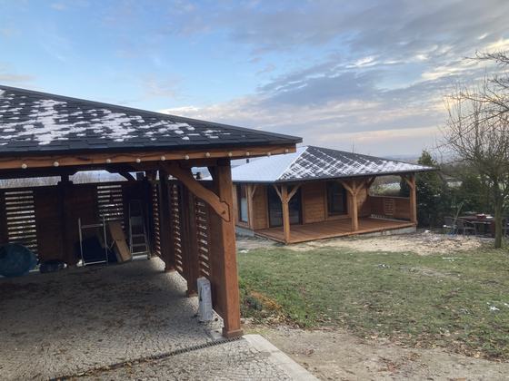 Drewutnia lub konstrukcja użytkowa z drewna, DU005, wymiar 6,6x8m, kolor orzech, pokrycie gont czarny, dach 4S, ściany pelna sciana, realizacja Ciesielnia, zdjęcie 7