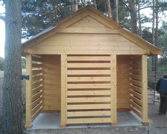 Drewutnia lub konstrukcja użytkowa z drewna, DU011, wymiar 4,1x6m, kolor sosna, dach 2S, barierka B01+PELNA-SCIANA, realizacja Ciesielnia, zdjęcie 2