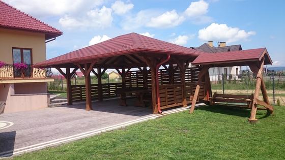 Garaż drewniany lub wiata garażowa, G004, wymiar 6x6m, kolor kasztan, pokrycie gont czerwony, dach 4S, rodzaj otwarty, realizacja Ciesielnia, zdjęcie 2