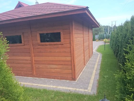 Garaż drewniany lub wiata garażowa, G005, wymiar 6x6m, kolor teak, pokrycie gont czerwony, dach 4S, realizacja Ciesielnia, zdjęcie 2