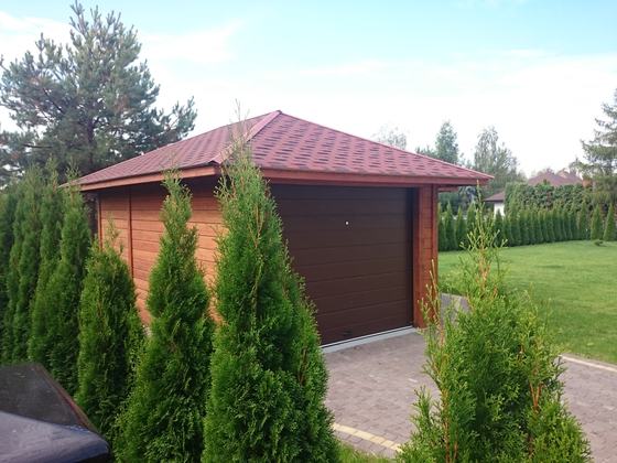 Garaż drewniany lub wiata garażowa, G005, wymiar 6x6m, kolor teak, pokrycie gont czerwony, dach 4S, realizacja Ciesielnia, zdjęcie 7