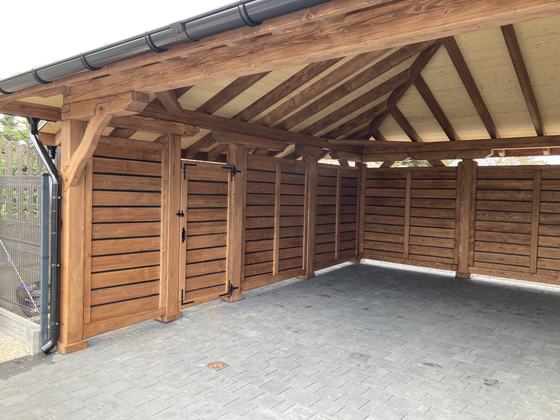 Garaż drewniany lub wiata garażowa, G021, wymiar 5,8x6,2m, kolor orzech, pokrycie gont czarny, dach 4S, rodzaj otwarty, realizacja Ciesielnia, zdjęcie 2