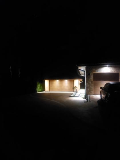 Garaż drewniany lub wiata garażowa, G026, wymiar 6,4x8,8m, kolor orzech, pokrycie gont brazowy, dach 4S, rodzaj zamkniety, realizacja Ciesielnia, zdjęcie 5