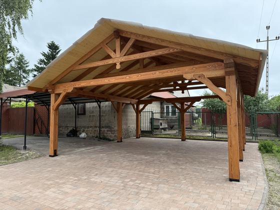 Garaż drewniany lub wiata garażowa, G031, wymiar 6,3x6,5m, kolor teak, pokrycie gont drewniany, dach 2S, rodzaj otwarty, realizacja Ciesielnia, zdjęcie 3