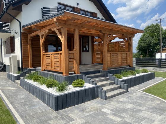 Taras lub zadaszenie drewniane, T001, wymiar 5x6,1m, kolor teak, pokrycie poliweglan, dach 1S, barierka B06, realizacja Ciesielnia, zdjęcie 2