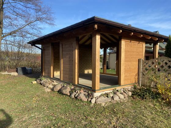 Taras lub zadaszenie drewniane, T008, wymiar 5x6m, kolor teak, pokrycie gont zielony, dach 4S, realizacja Ciesielnia, zdjęcie 15