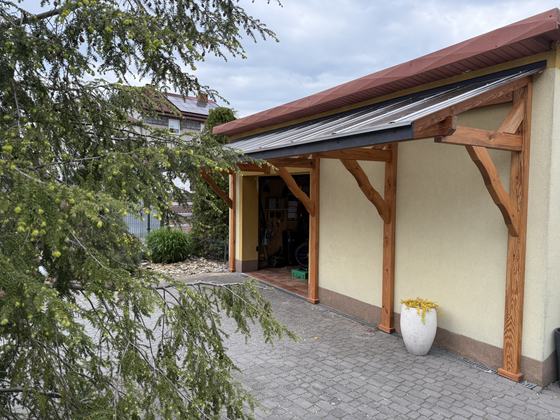 Taras lub zadaszenie drewniane, T024, wymiar 1,8x6m, kolor teak, pokrycie poliweglan, dach 1S, realizacja Ciesielnia, zdjęcie 2